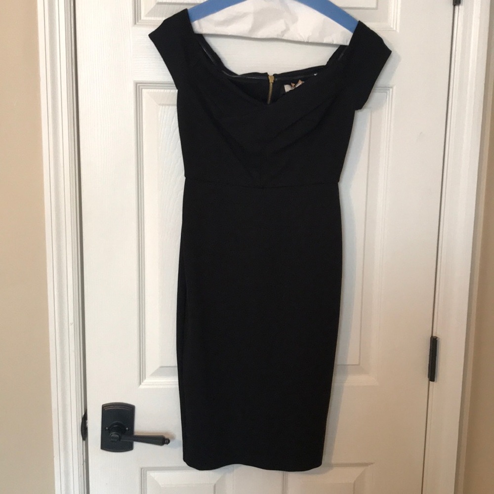 GB off the shoulder bodycon dress black size Small